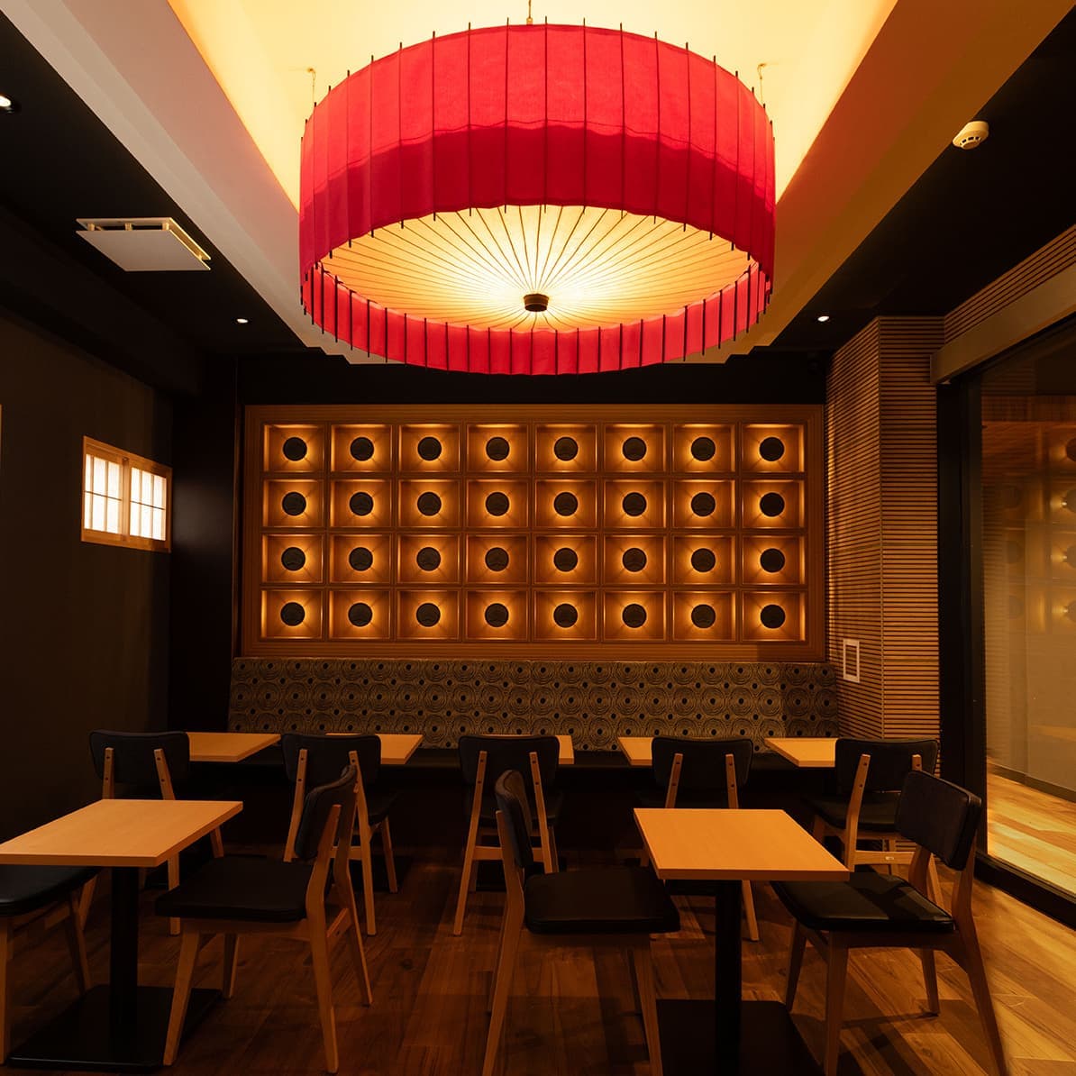 ホテル松の井「酒林」の宿泊者専用ラウンジ