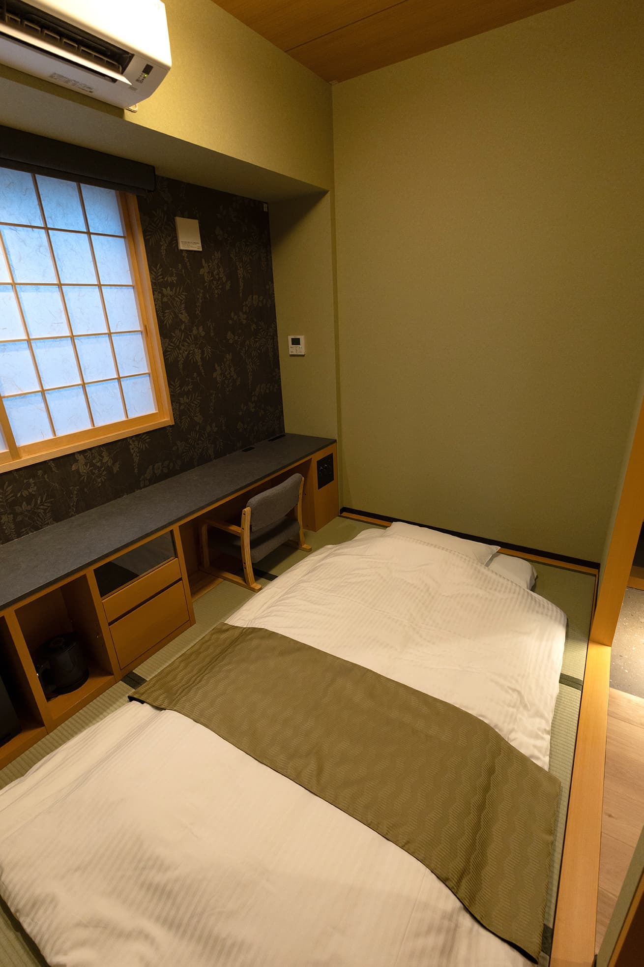 304号室 和室シングルルームのシャワールーム