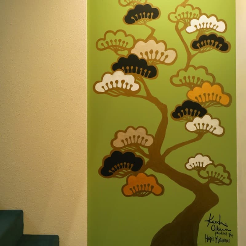 イラストレーター及川キーダ氏による壁画アート